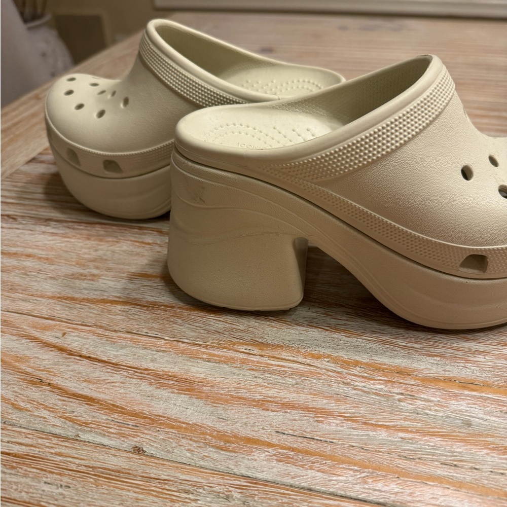 Crocs Siren clog